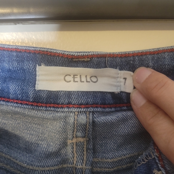 Cello Jeans Distressed Ankle Cropped Skinny - Picture 6 of 7